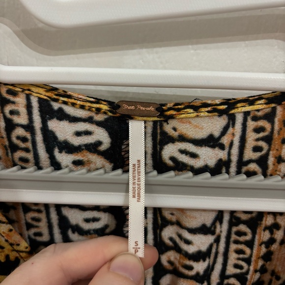 Free People Multicolor Patterned V-Neck Blouse - Picture 4 of 7